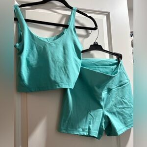 🌊 Gilly Hicks Aqua Blue Activewear Set (Tank + Shorts) 🌊